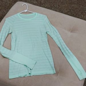 Lululemon long sleeve shirt